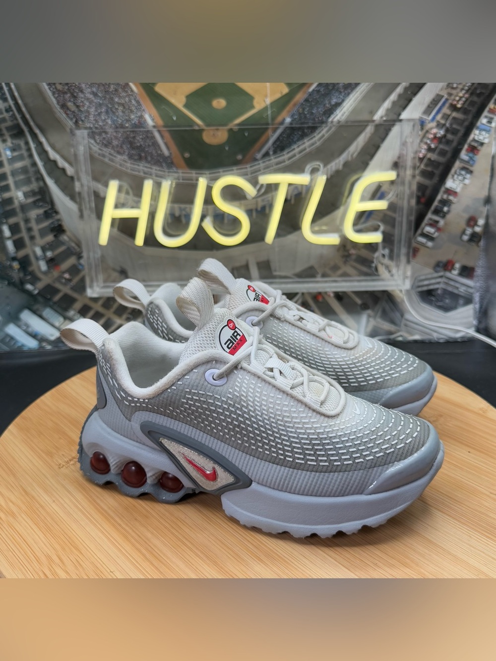 Nike Air Max Dn SE Light Smoke Grey White Smoke Grey University Red (TD) Sz 11C